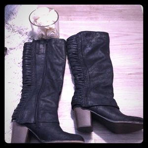 Fergie black suede zip up boots size 9